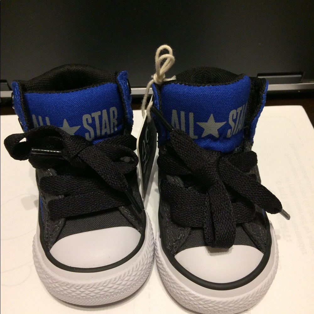 Infant size 3 Black/blue Converse